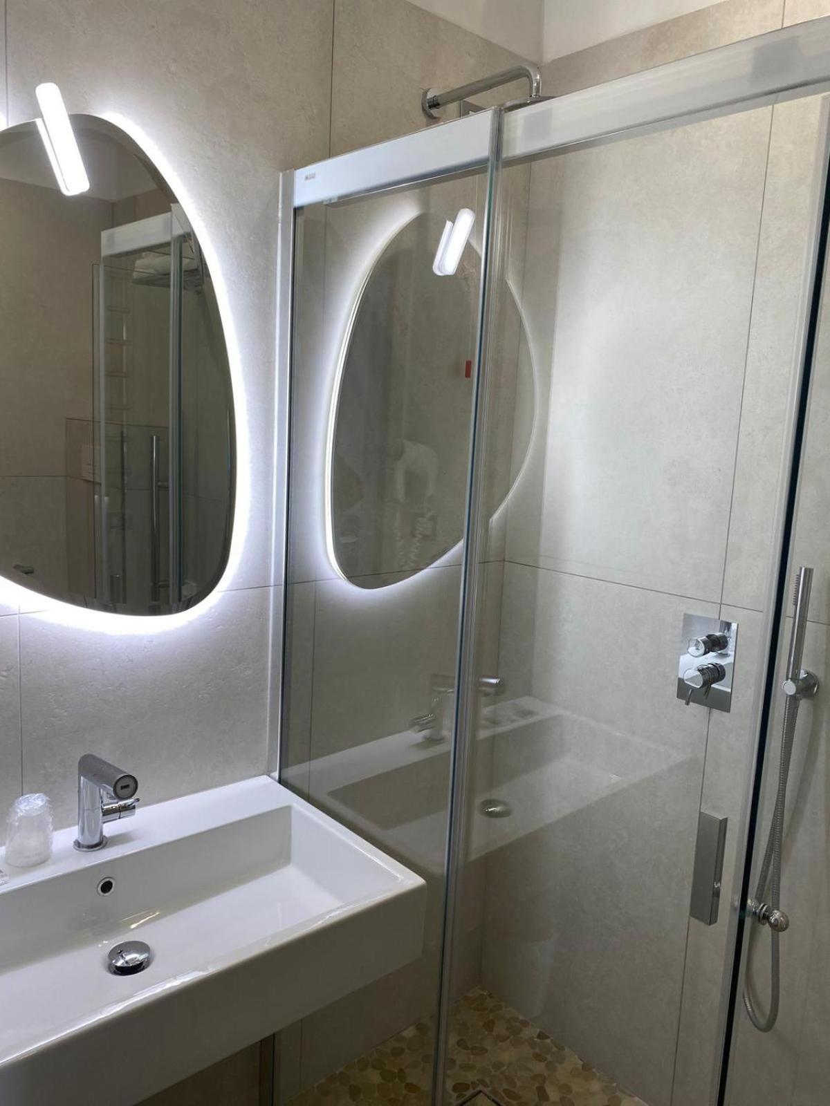 Hotel Golden Ріміні Екстер'єр фото