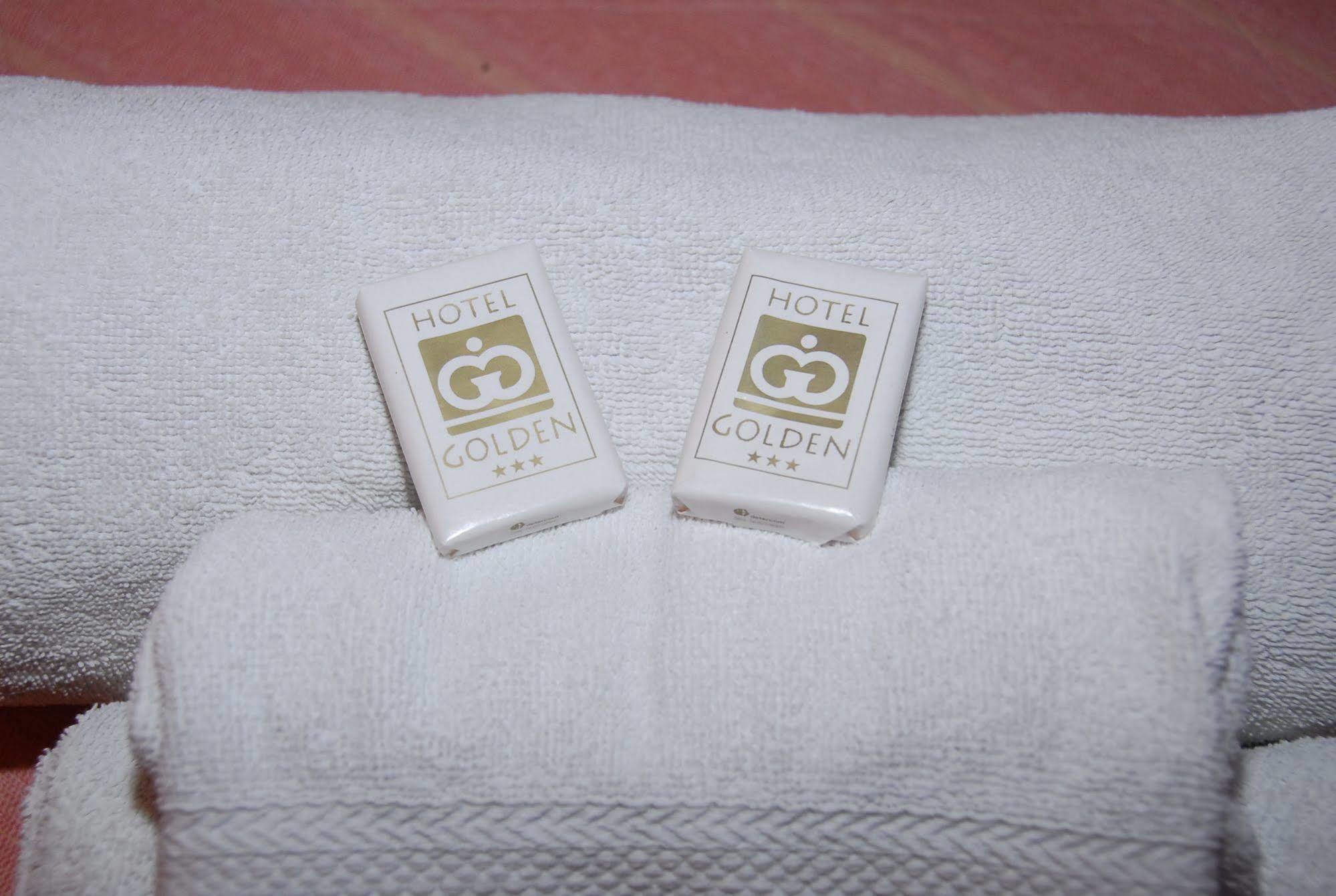 Hotel Golden Ріміні Екстер'єр фото